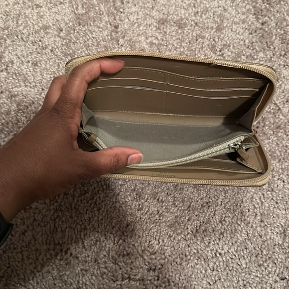 Chanel Zippy - Picture 8 of 17